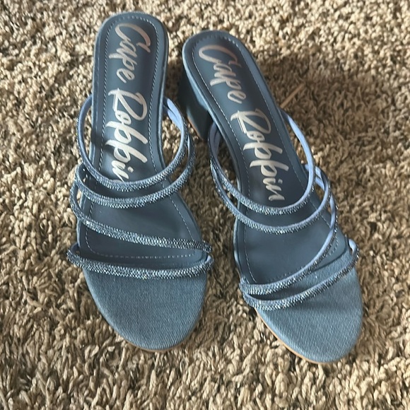 Cape Robbin Heloise Rhinestone Coated Mid Block Heels size 9 - Picture 2 of 6